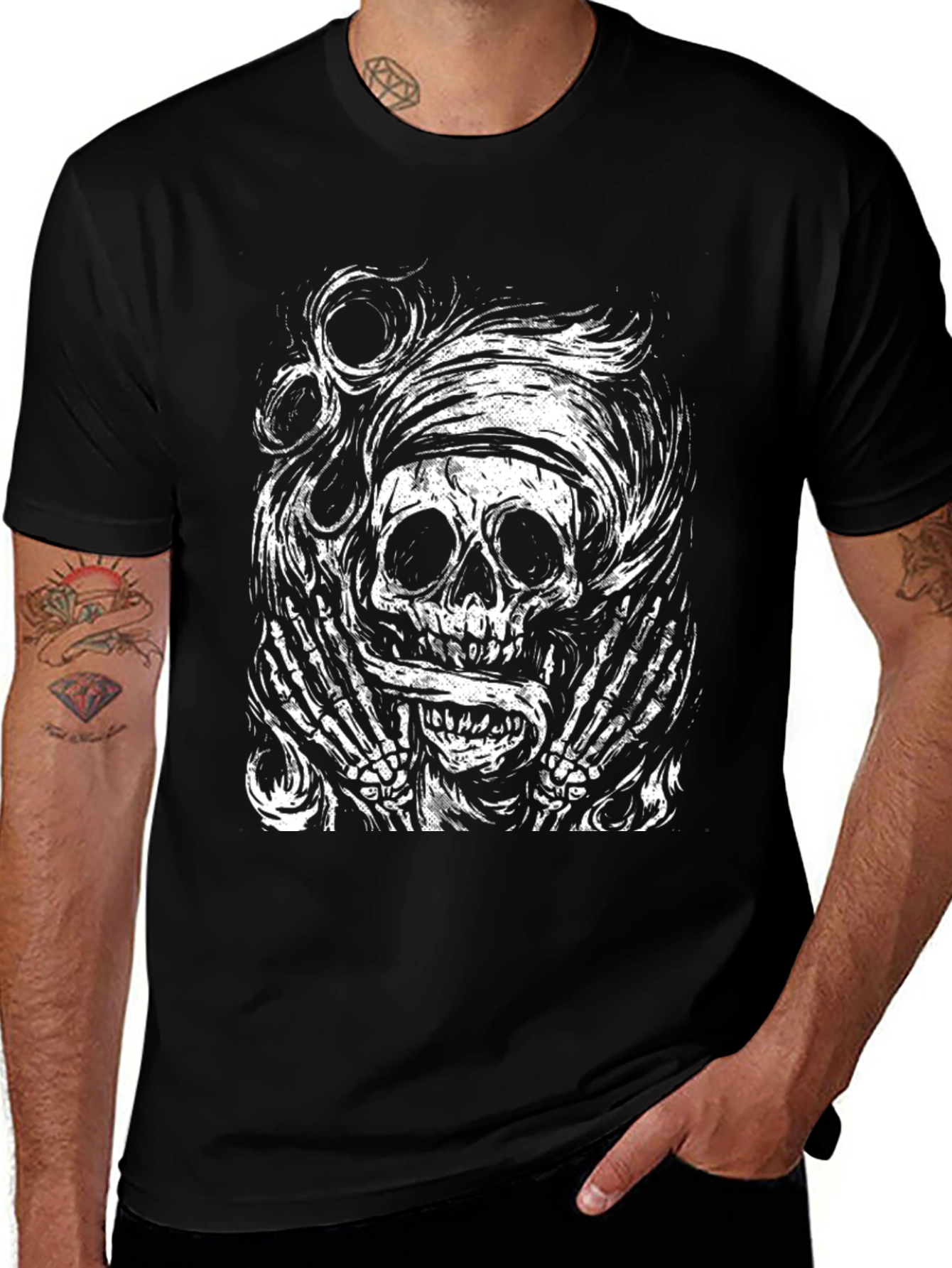 Skull Graphic T-Shirt - Edgy & Unique Design