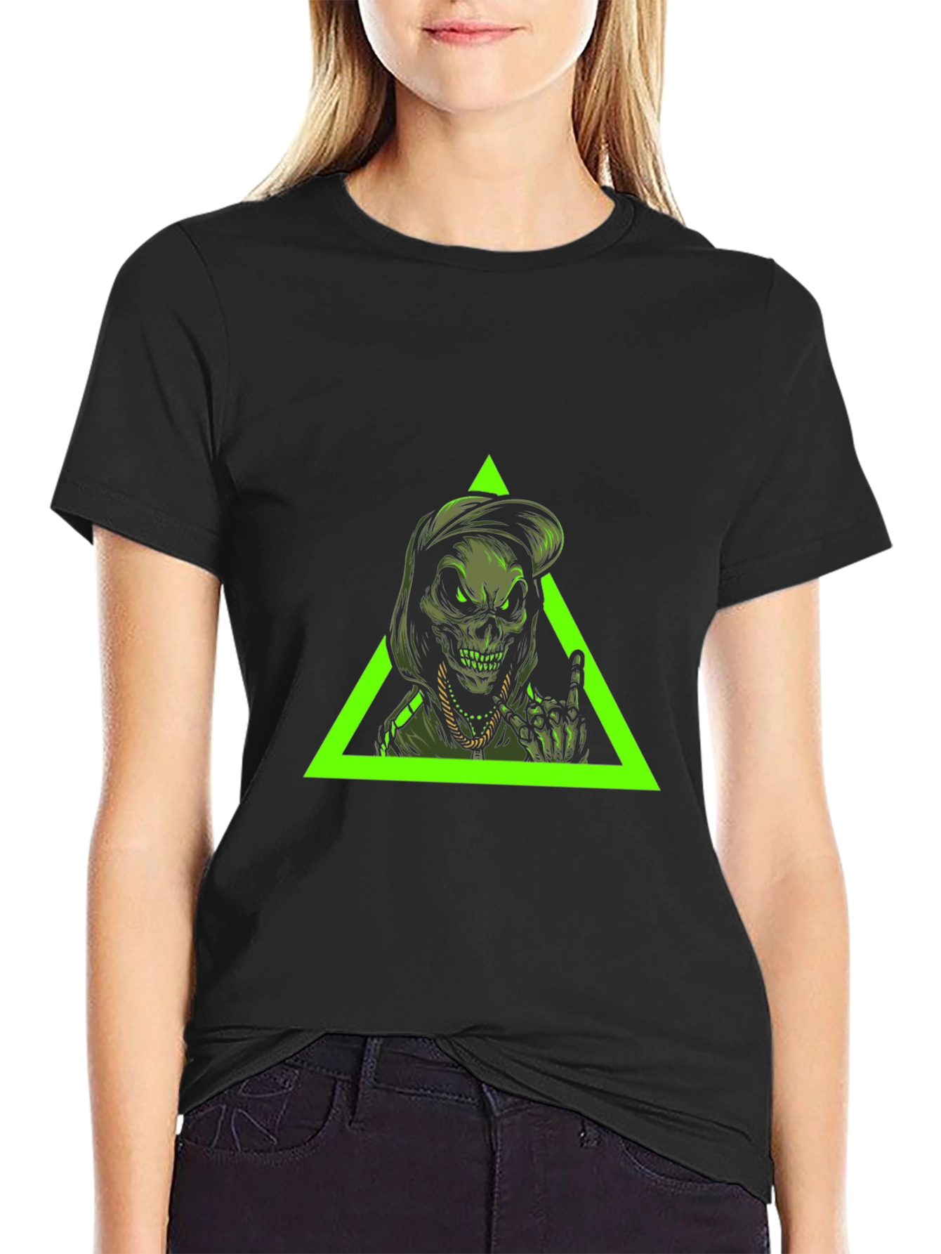 Edgy Skull Graphic Tee - Black