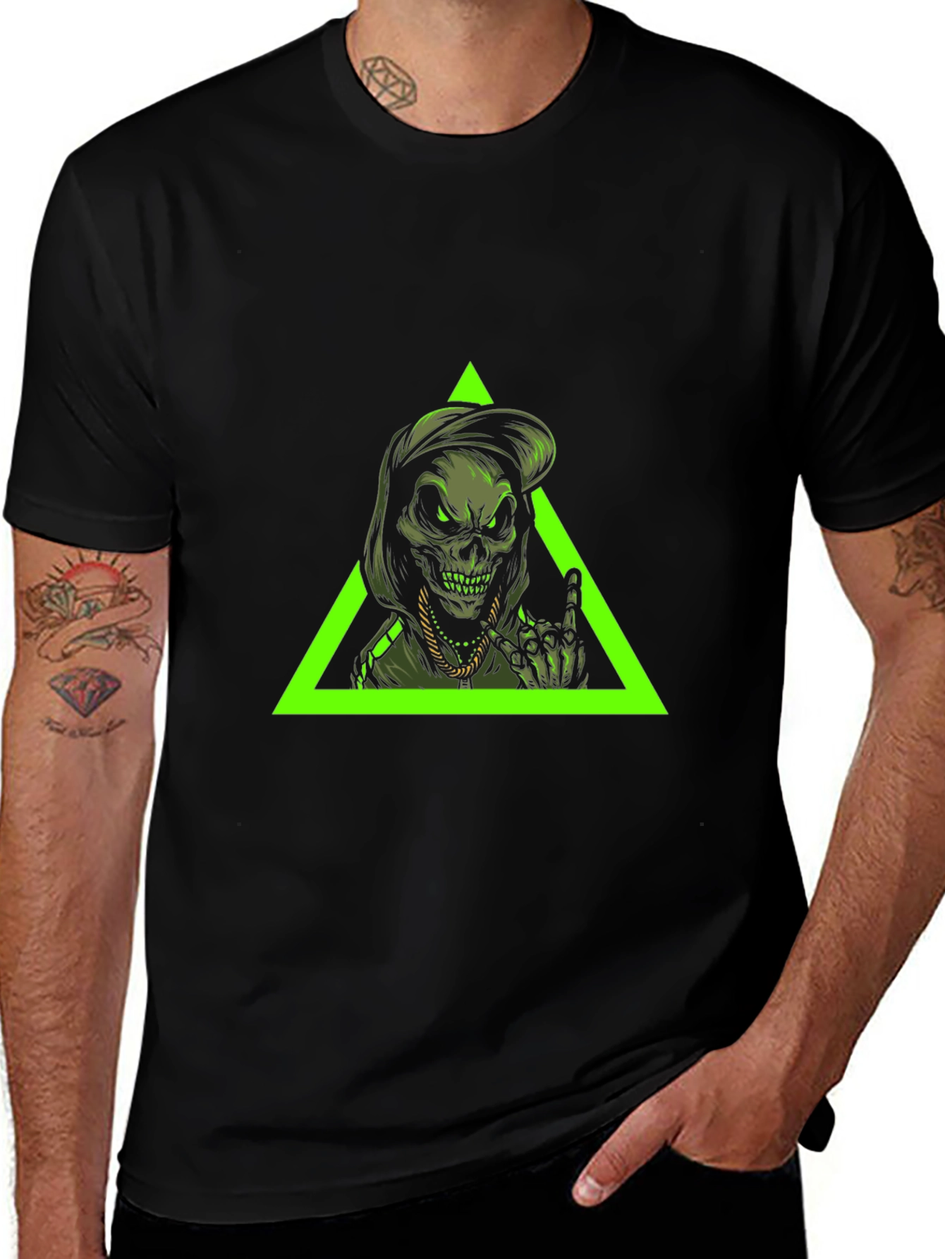 Edgy Skull Graphic Tee - Black
