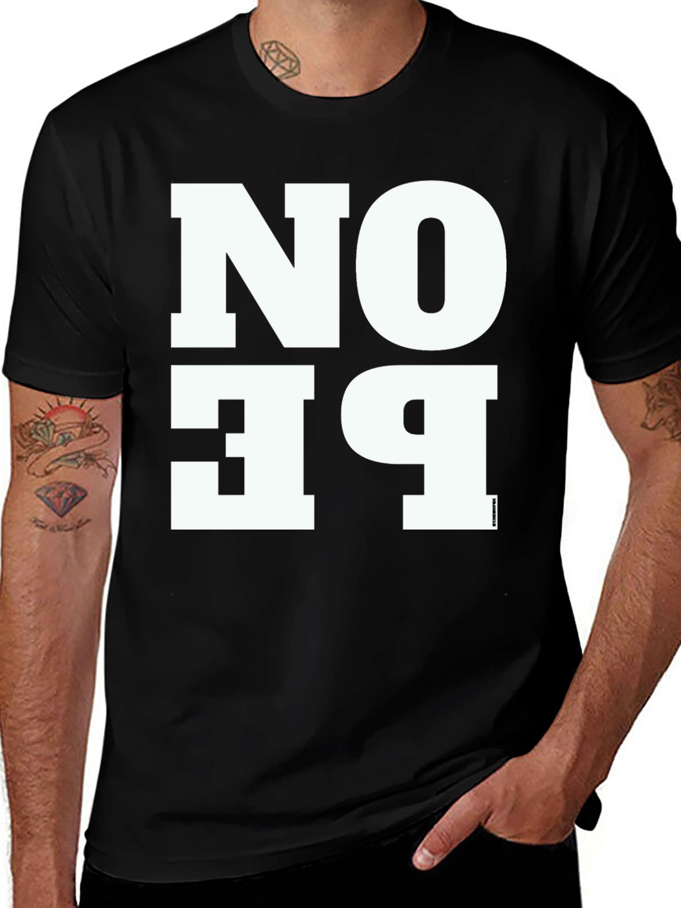No Pe T-Shirt - Black Cotton Blend Graphic Tee