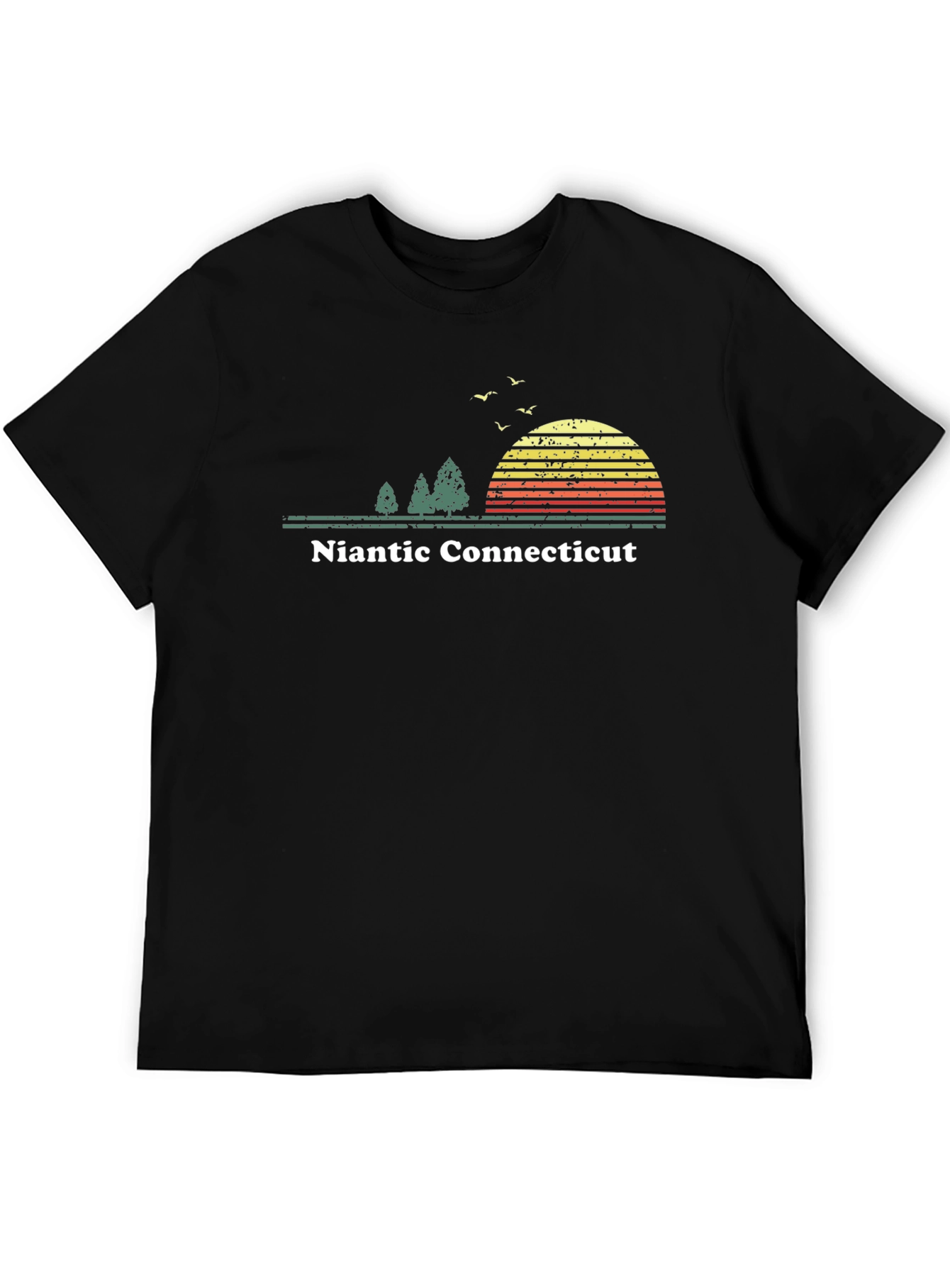Niantic Connecticut T-Shirt - Retro Style Sunset