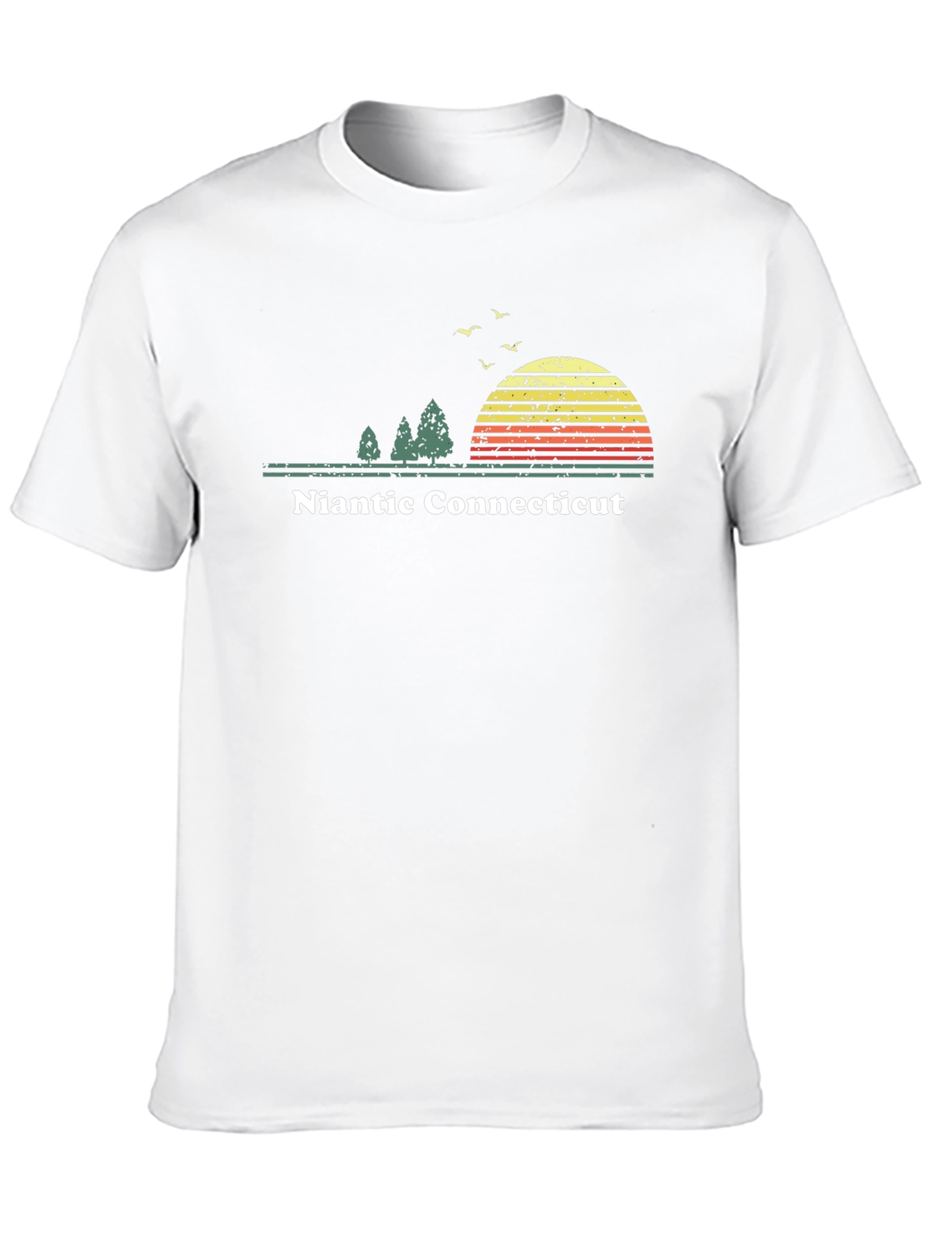 Niantic Connecticut T-Shirt - Retro Style Sunset