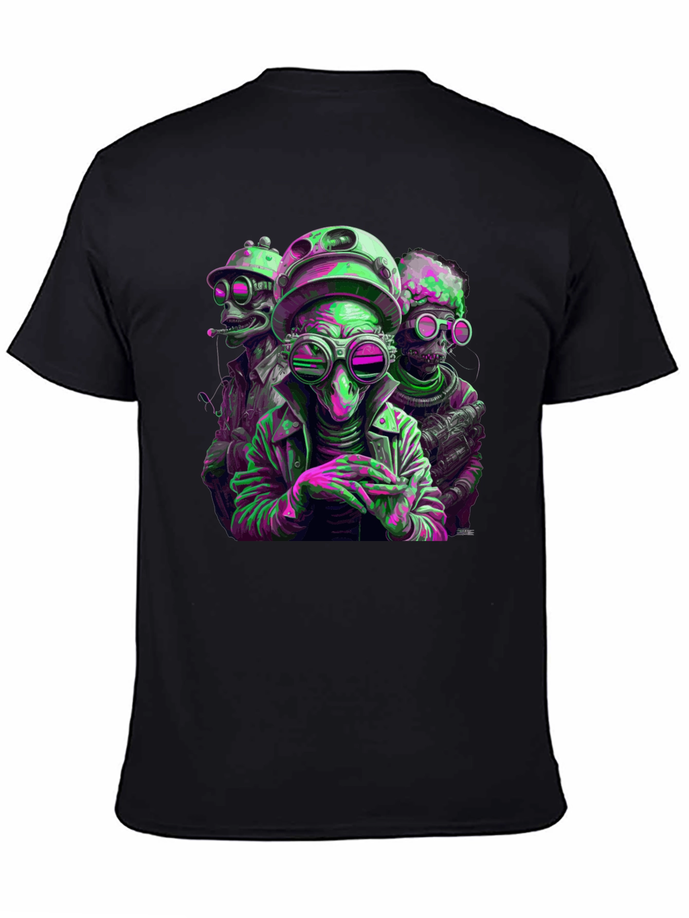 Steampunk Alien T-Shirt - Retro Sci-Fi Design
