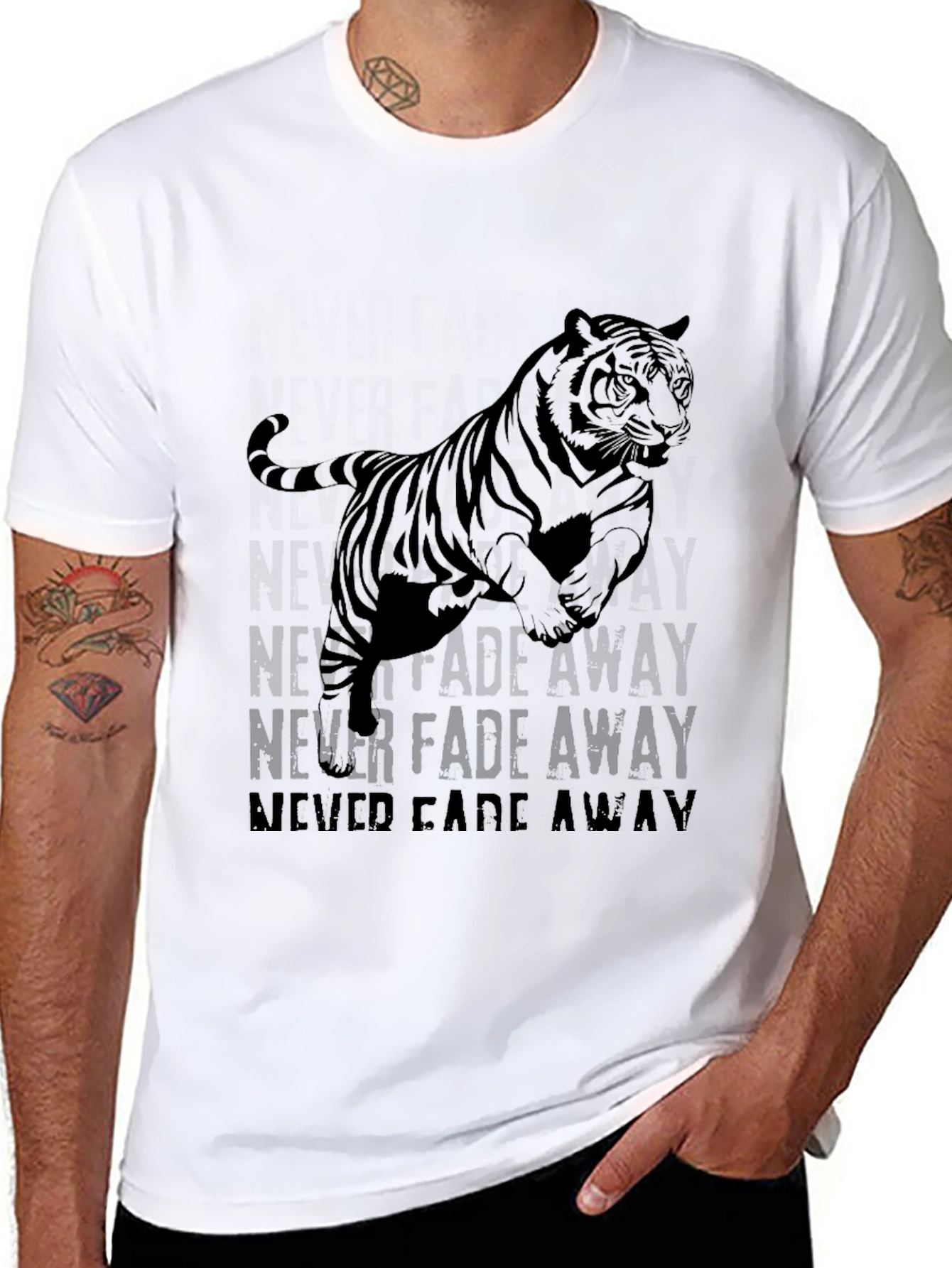 Never Fade Away Tiger Graphic Black T-Shirt