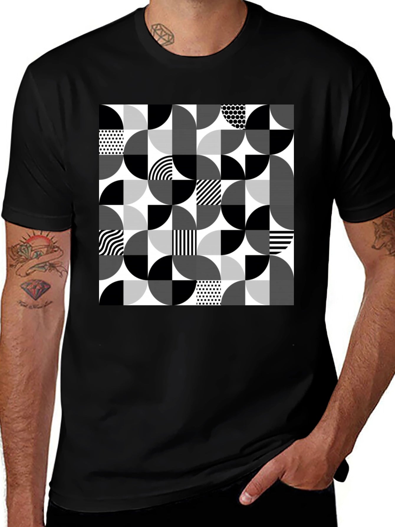 Geometric Circle Pattern T-Shirt - Modern Style