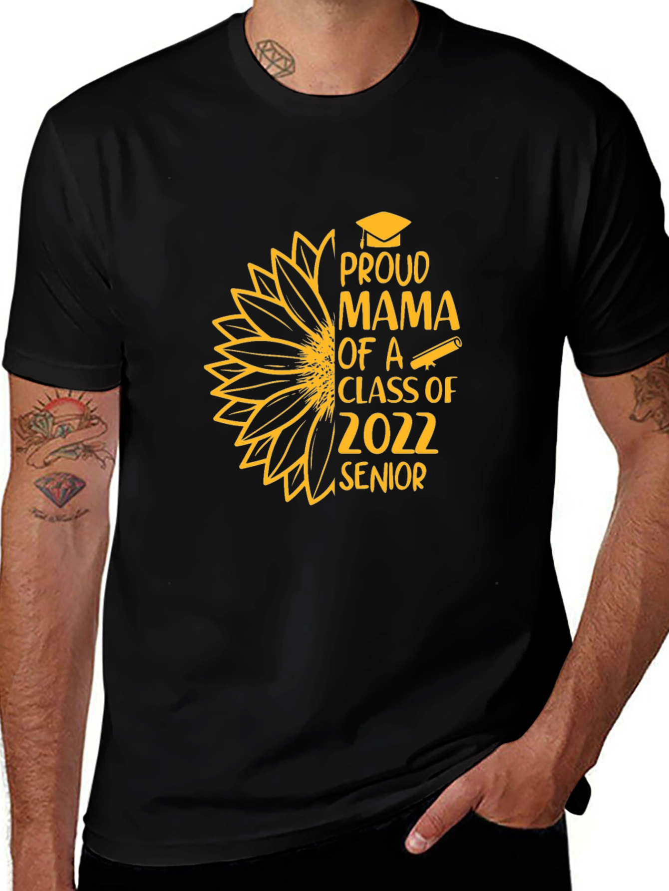 Proud Mama Class of 2022 Senior T-Shirt