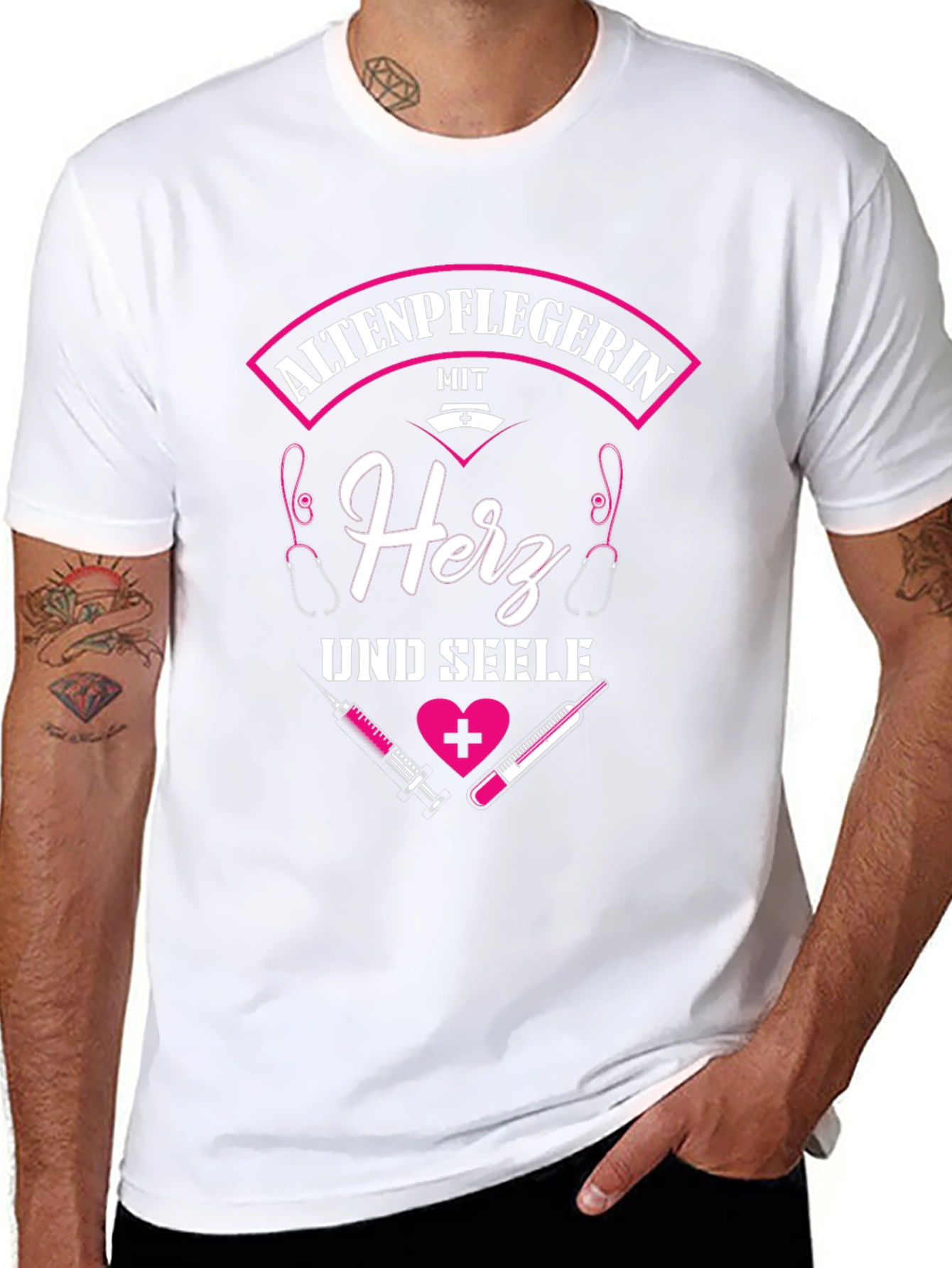 Altenpflegerin Heart & Soul Graphic Tee