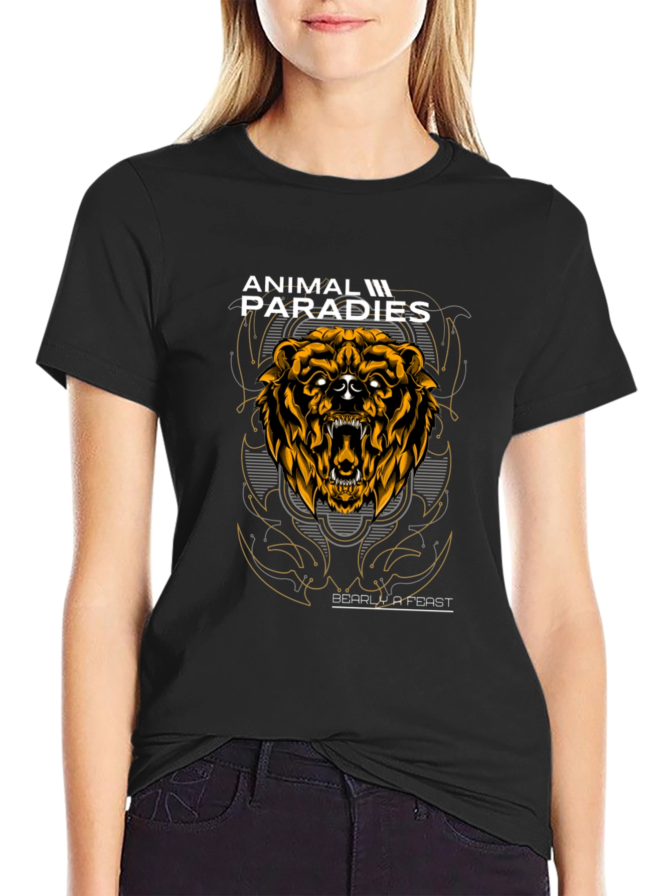 Animal Paradies Graphic Tee - Bearly a Feast