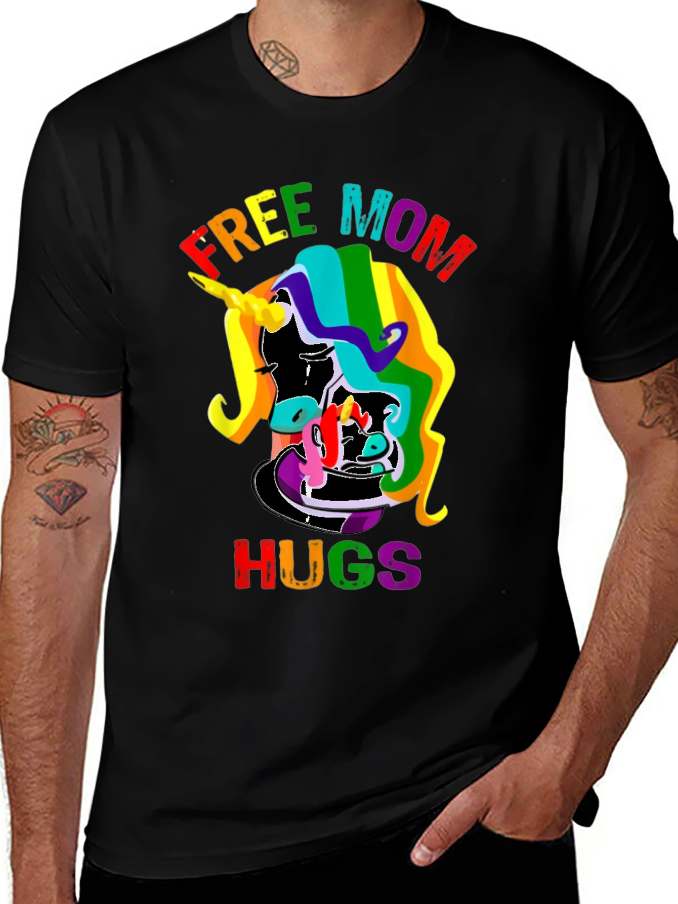 Free Mom Hugs Rainbow Unicorn T-Shirt