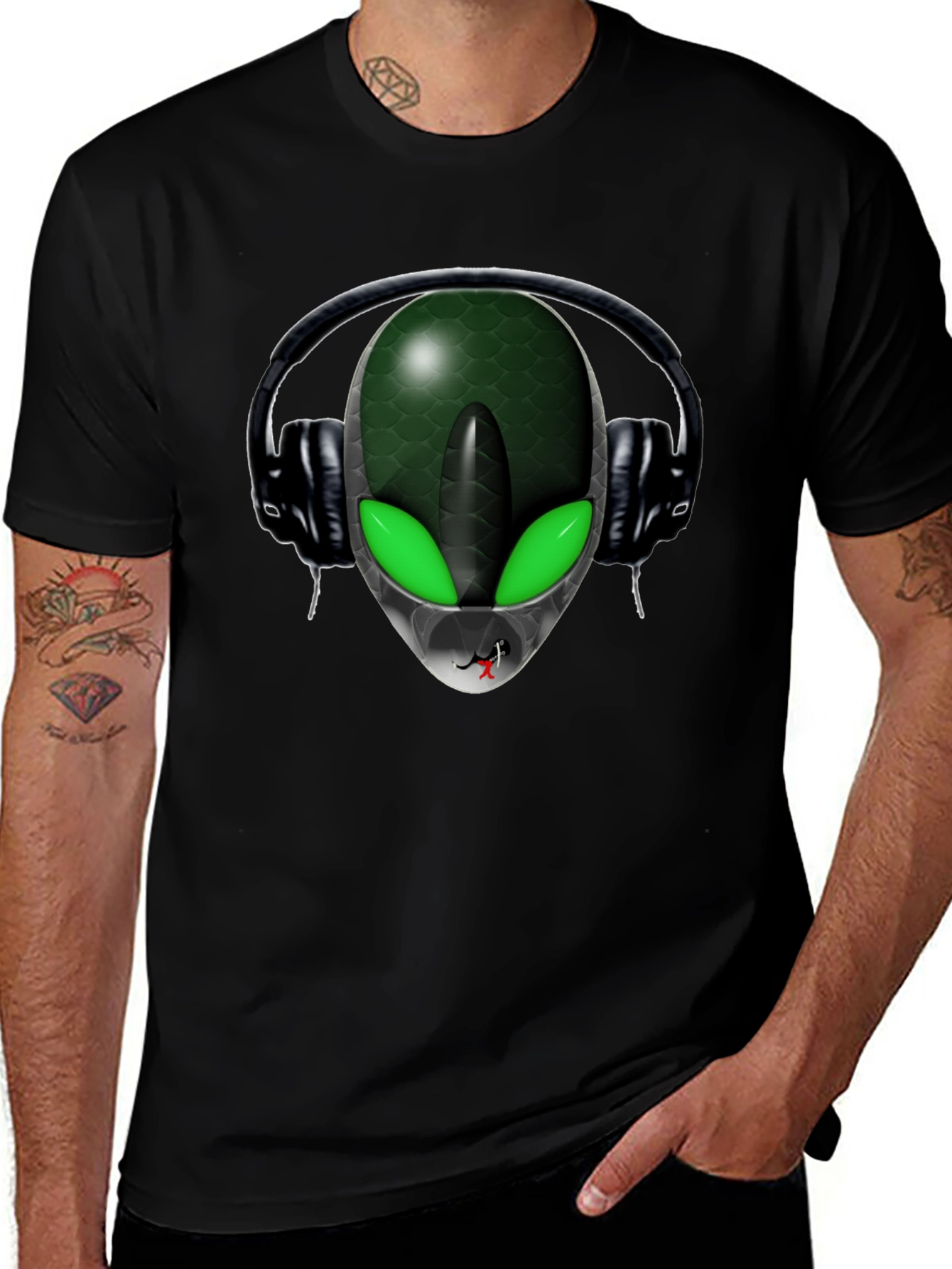 Alien DJ Black T-Shirt - Extraterrestrial Style