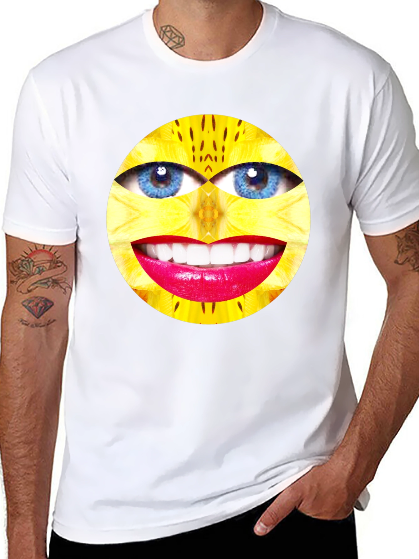 Eye Smile Graphic Black T-Shirt